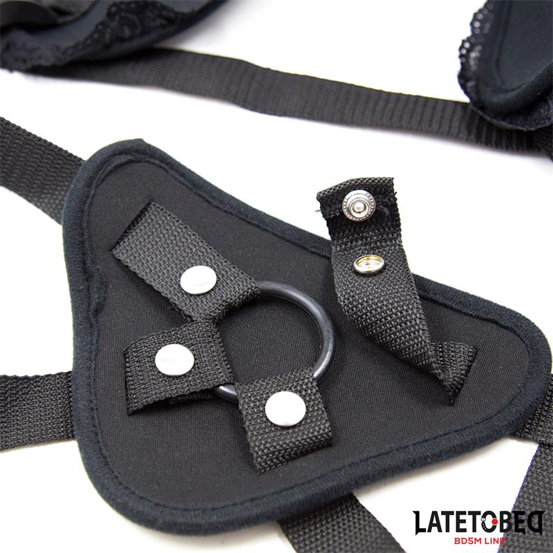 Arnes Strap On Encaje con Anillo Silicona Ajustable